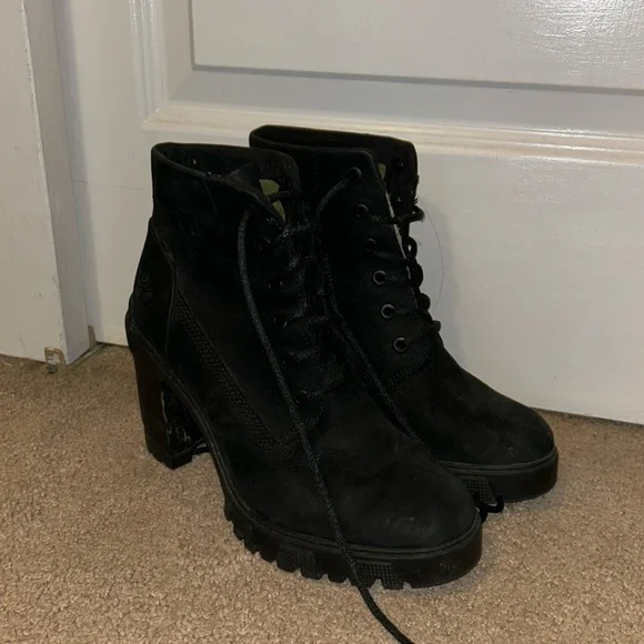 Timberlands - Picture 1 of 4